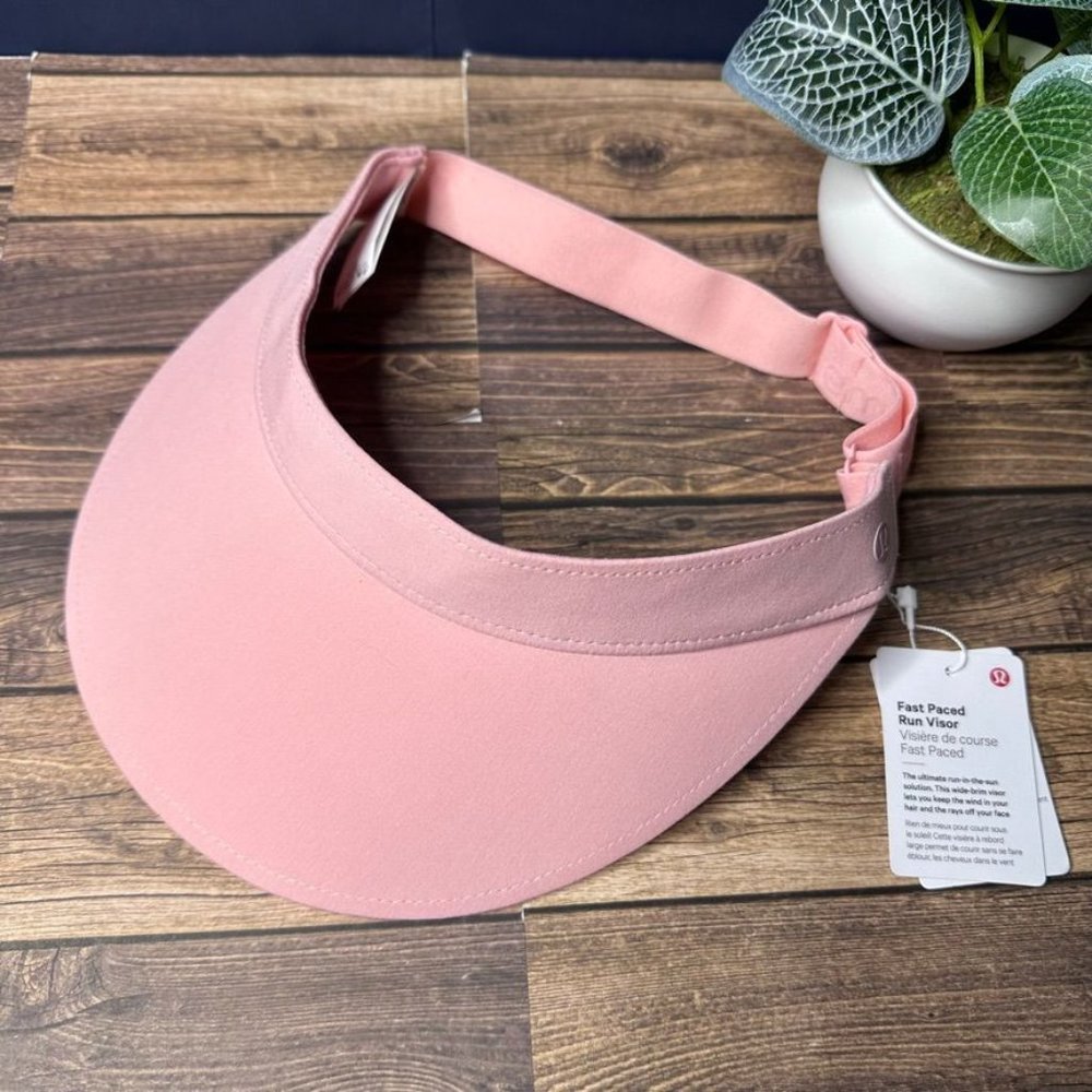 Lululemon Women's Fast Paced Running Visor NWT ONE SIZE (Dew Pink)